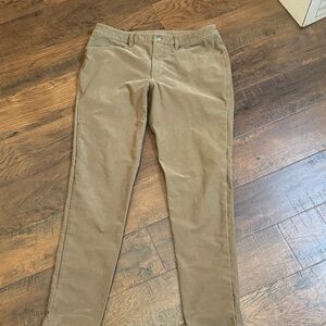 Men’s size 34W 33L Lululemon ABC 5 pocket jeans in mint condition